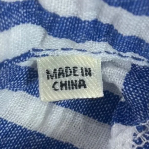 Max Studio London Button Front Shirt Size Small Blue White New Striped Casual - Picture 5 of 11